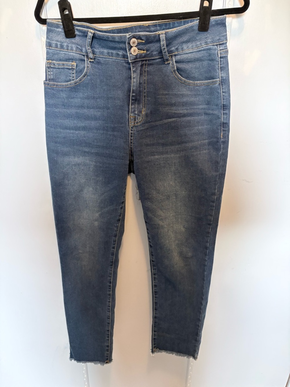 Women’s Mid-Rise Blue Denim Skinny Jeans
